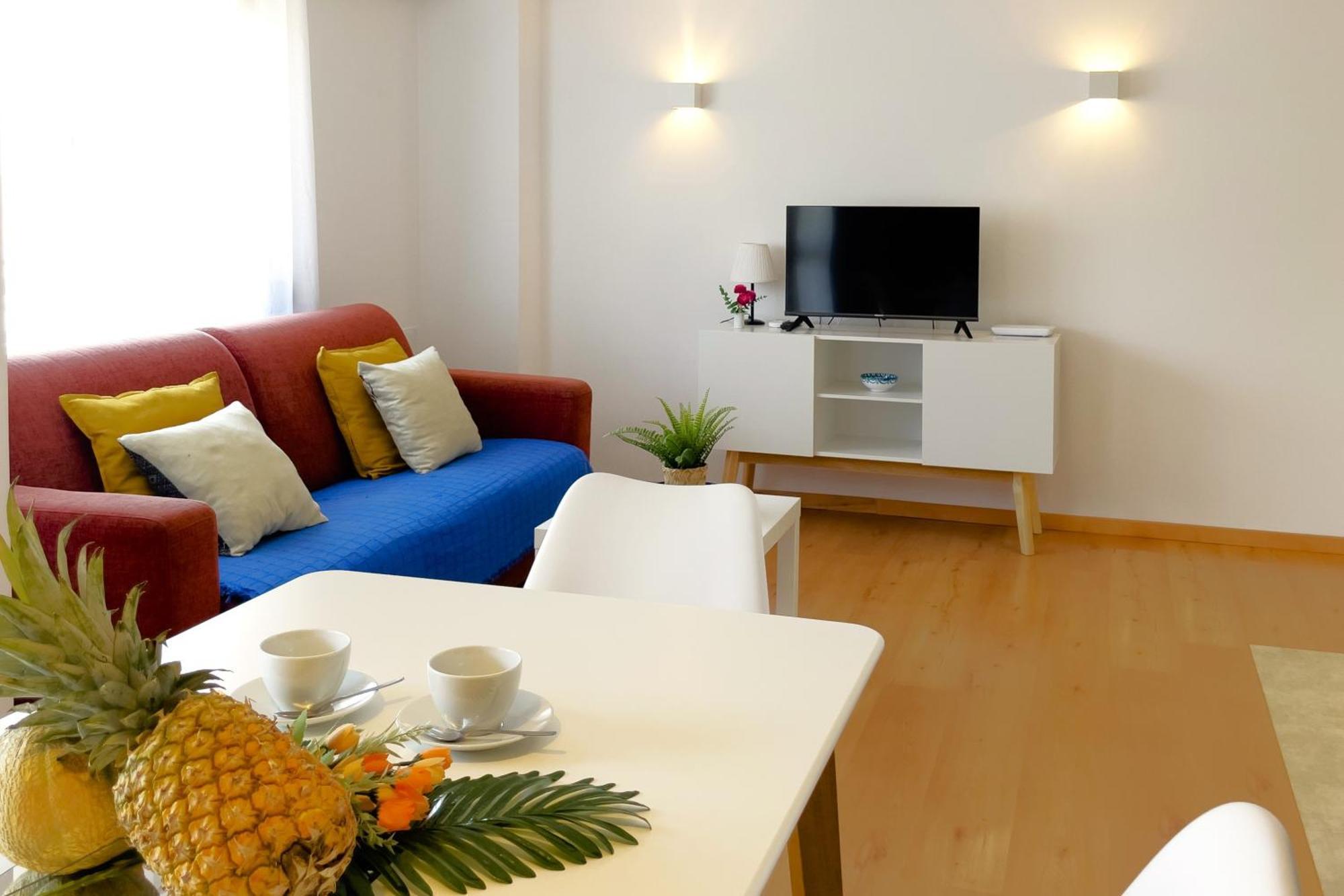 Mediterraneo 508. Fantastic Studio On The Beachfront With Sea Views. Marbella Exterior photo